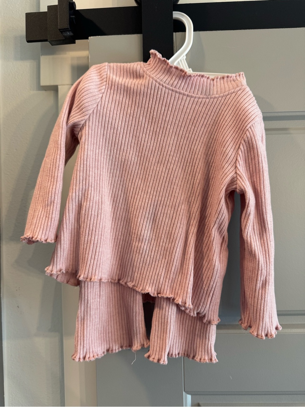Old Navy Blush Pink Ribbed Mock Neck Top and pants